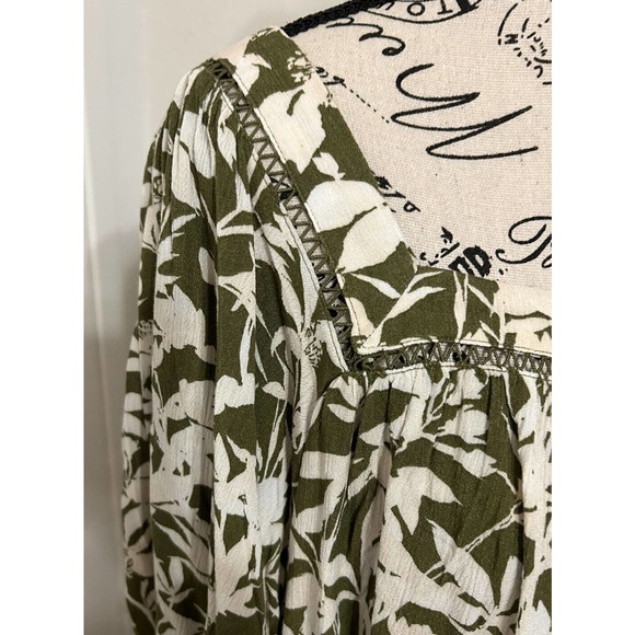 Lane Bryant Short Sleeve Square Neck Trimmed Circle Top 18/20 - Green Floral - Picture 5 of 10